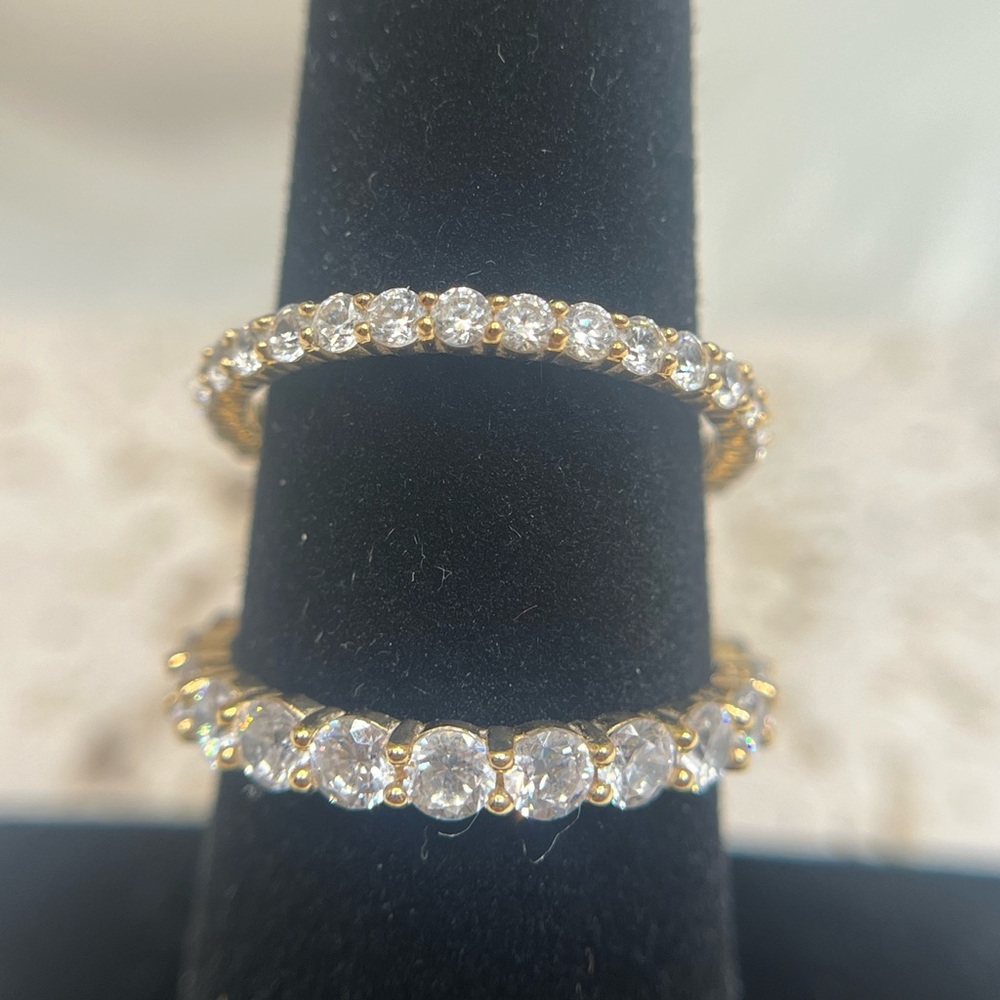 Set of Cubic Zirconia 10k yellow gold eternity bands - Picture 2 of 10